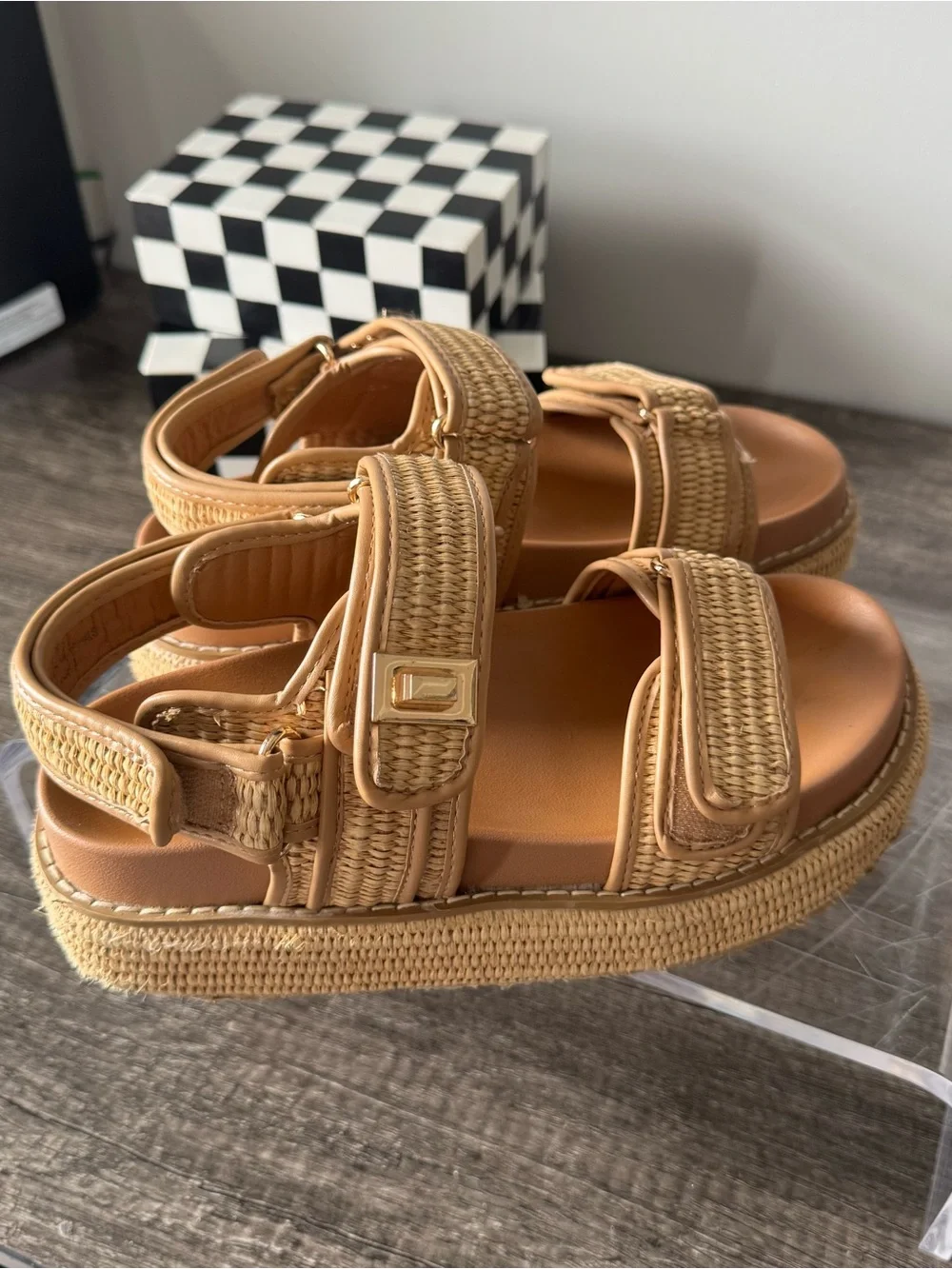 Cushionaire stylish tan